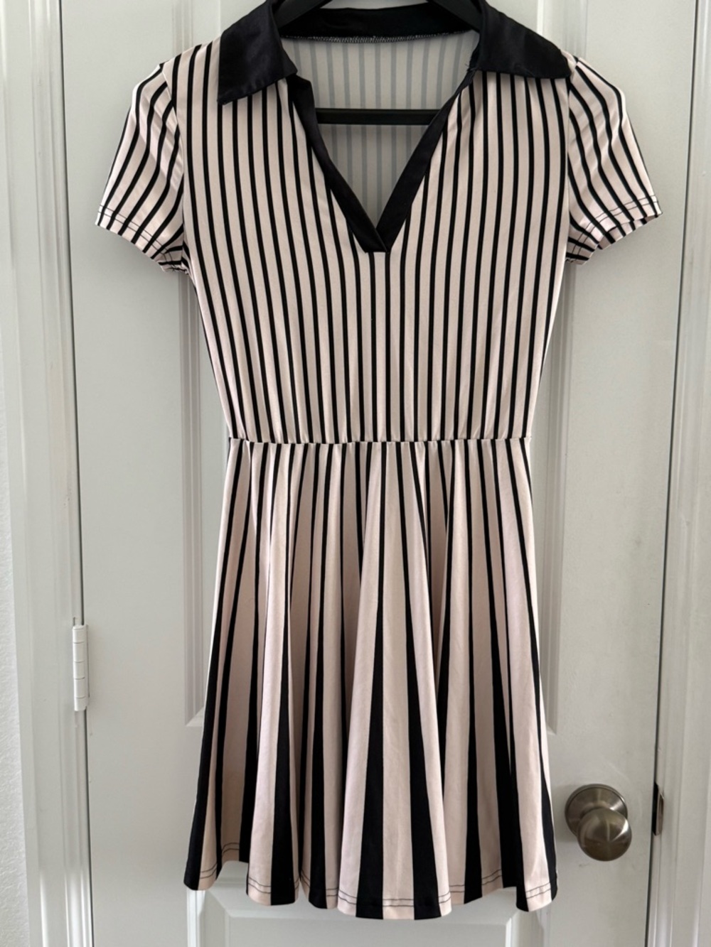 Striped Short-Sleeve Collared Dress With Black & White Vertical Pattern